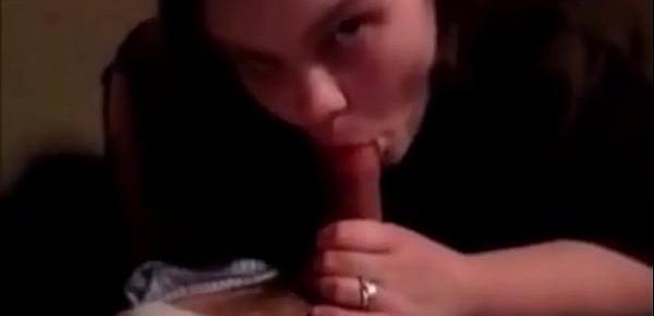  Wife Deepthroat Husband Dick On Christmas For Her Gife Wihe Her Swallowing Mouth Full